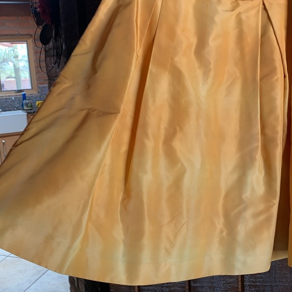 Banana Republic Butter Yellow Gold Pleated Silk Skirt Size 4 - Picture 6 of 15